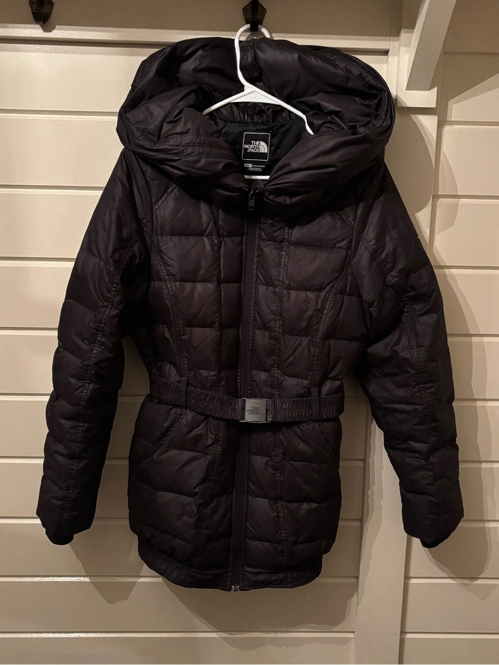 The North Face Black Quilted Hooded Puffer Jacket with Belt